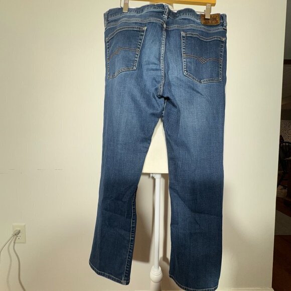 Joseph Abboud Men's Classic Fit Jeans - Size W36 x L30 - Picture 3 of 9